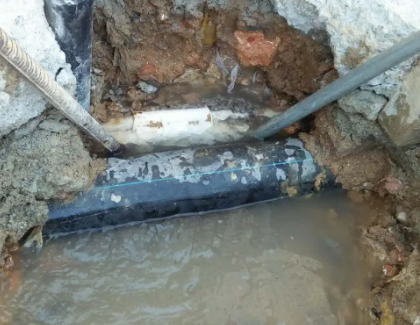 科尔沁左翼后测漏水之水管漏水